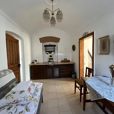Statek 100dola 7 A 8 * Lukova