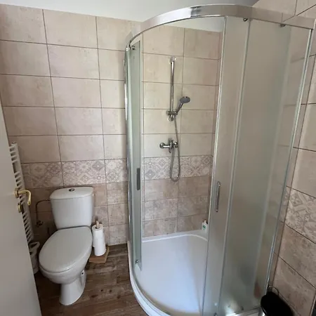 Statek 100dola 7 A 8 * Lukova