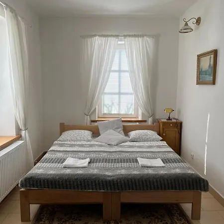 Statek 100dola 7 A 8 * Lukova