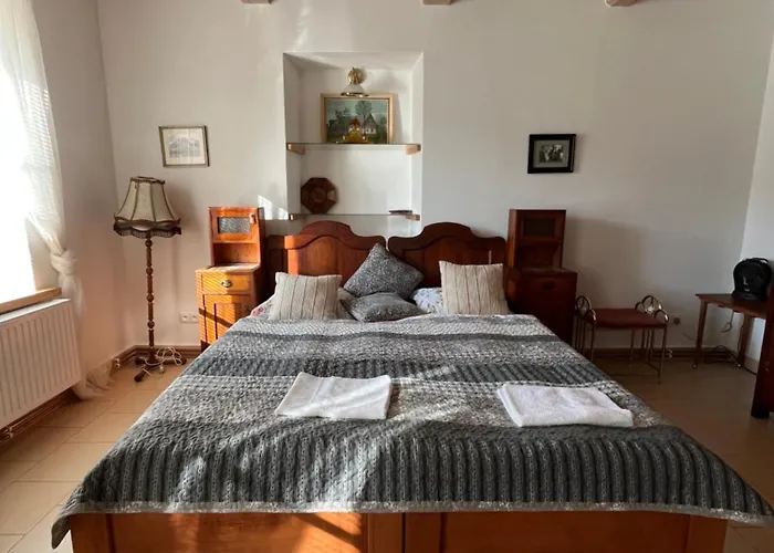Statek 100dola 7 A 8 * Lukova