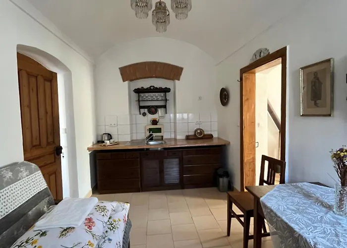 Statek 100dola 7 A 8 * Lukova